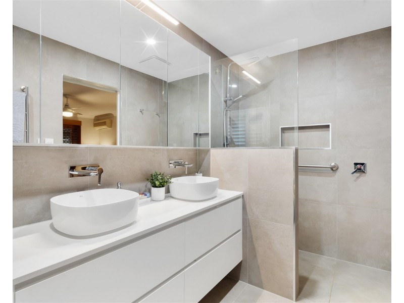 21 Seaton Place, Parkinson QLD 4115