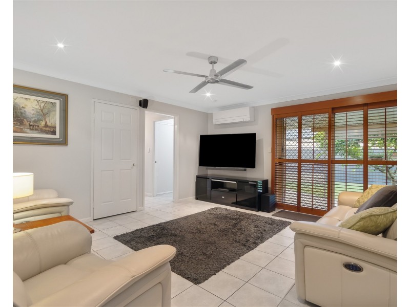 21 Seaton Place, Parkinson QLD 4115