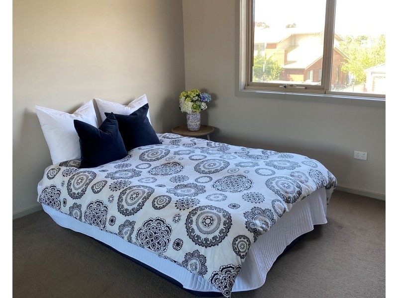 15 ERSKINE WAY, Sydenham VIC 3037