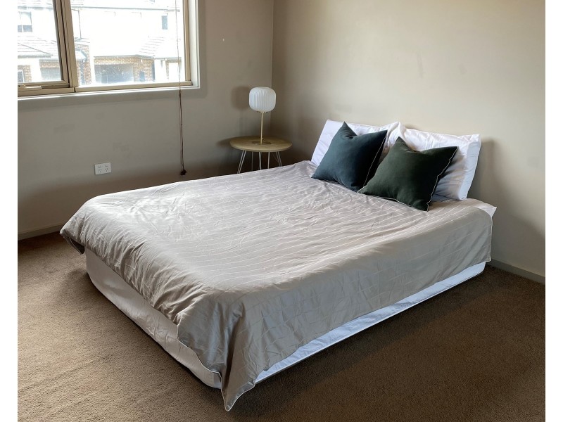 15 ERSKINE WAY, Sydenham VIC 3037