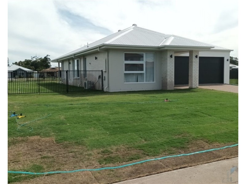 26 Barramundi Drive, Burrum Heads QLD 4659