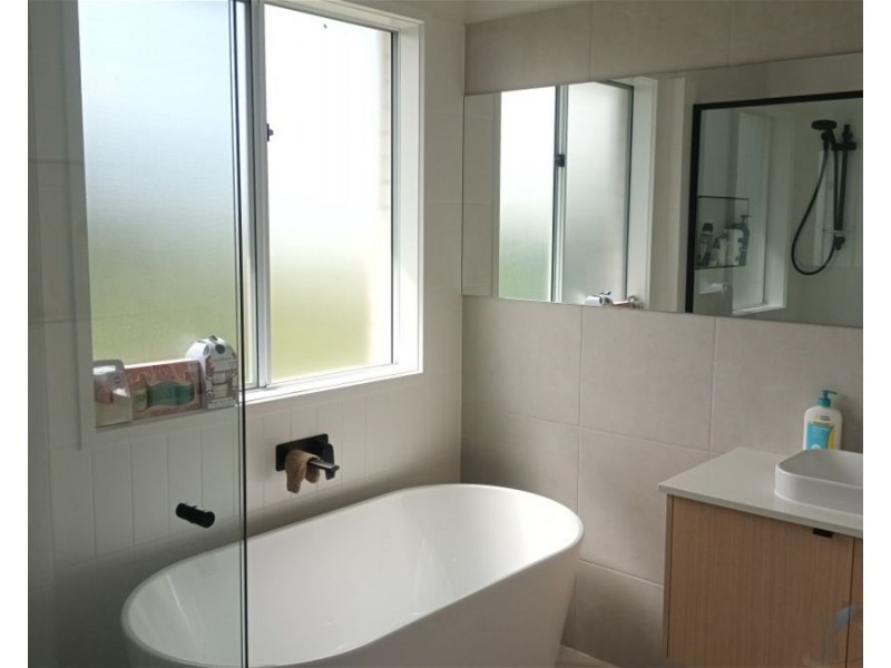 26 Barramundi Drive, Burrum Heads QLD 4659