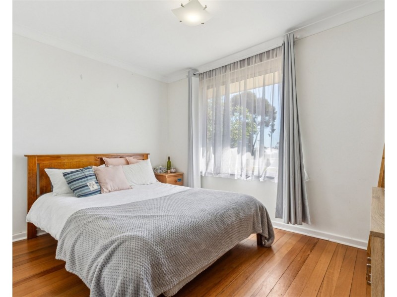 28 Sunningdale Drive, Christie Downs SA 5164