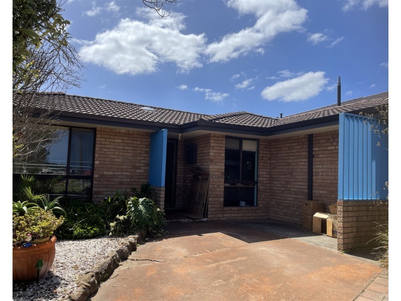 42  Hofrad court, Yakamia WA 6330