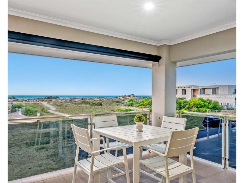 11/68 Hickman Road, Silver Sands WA 6210