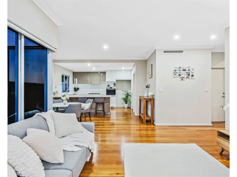 11/68 Hickman Road, Silver Sands WA 6210