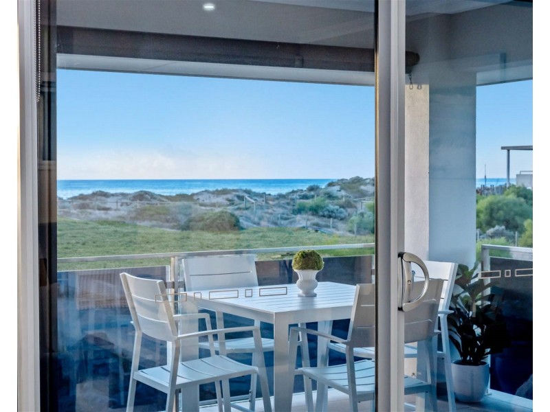 11/68 Hickman Road, Silver Sands WA 6210