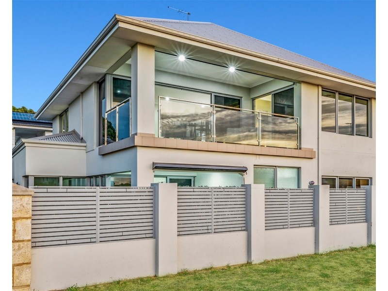 11/68 Hickman Road, Silver Sands WA 6210