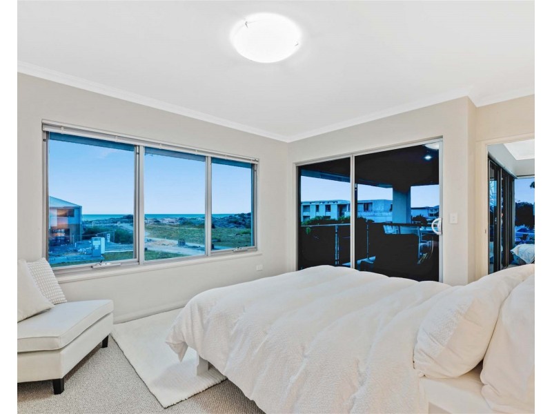 11/68 Hickman Road, Silver Sands WA 6210