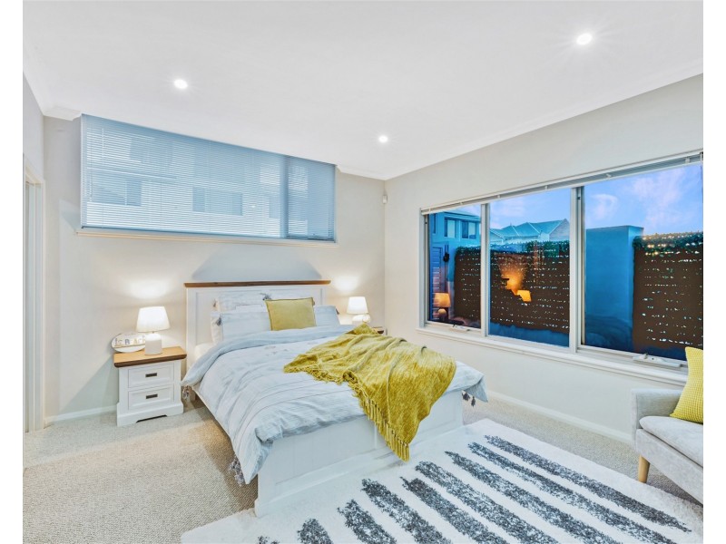 11/68 Hickman Road, Silver Sands WA 6210