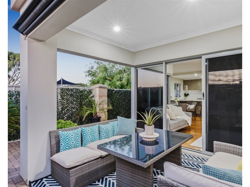 11/68 Hickman Road, Silver Sands WA 6210