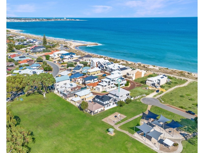 11/68 Hickman Road, Silver Sands WA 6210