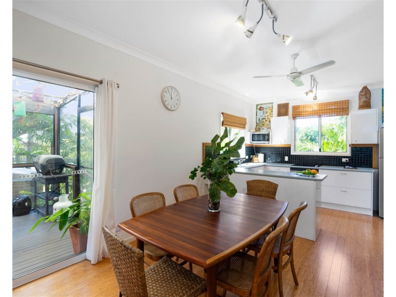 13 Oasis Drive, Russell Island QLD 4184