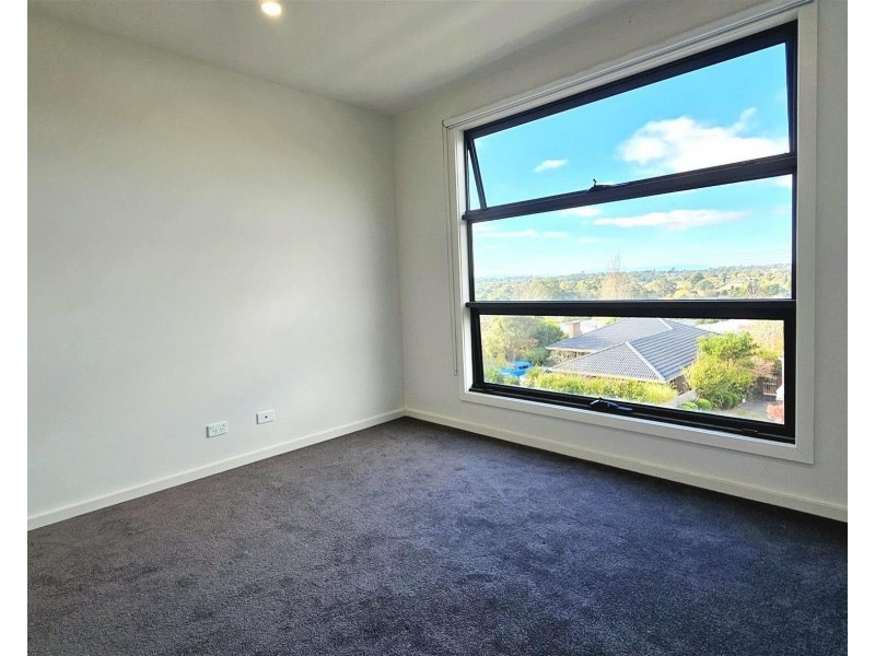 1/3 Kelly Street, Doncaster VIC 3108