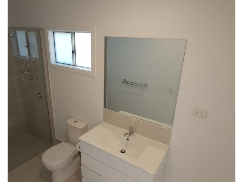 1 & 2/26 Alawoona Street, Redbank Plains QLD 4301