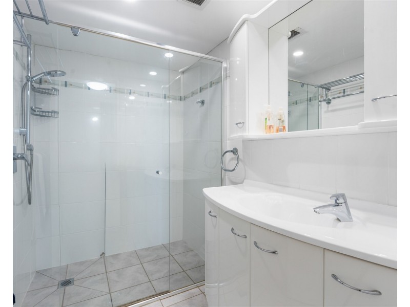 10i/828 Pacific Parade, Currumbin QLD 4223