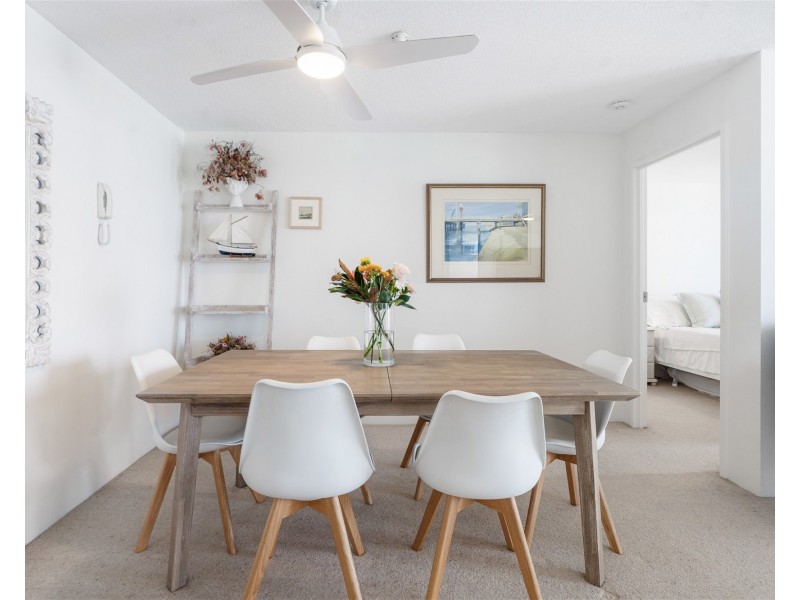 10i/828 Pacific Parade, Currumbin QLD 4223