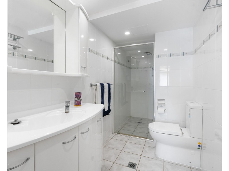 10i/828 Pacific Parade, Currumbin QLD 4223