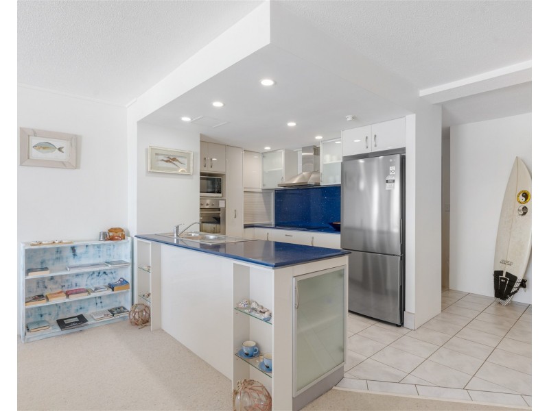 10i/828 Pacific Parade, Currumbin QLD 4223