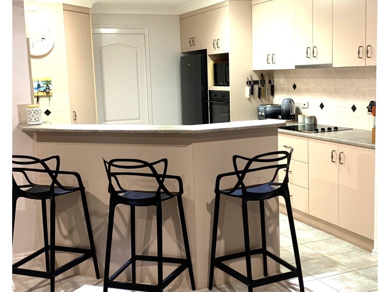 16 Warringal Court, Burrum Heads QLD 4659