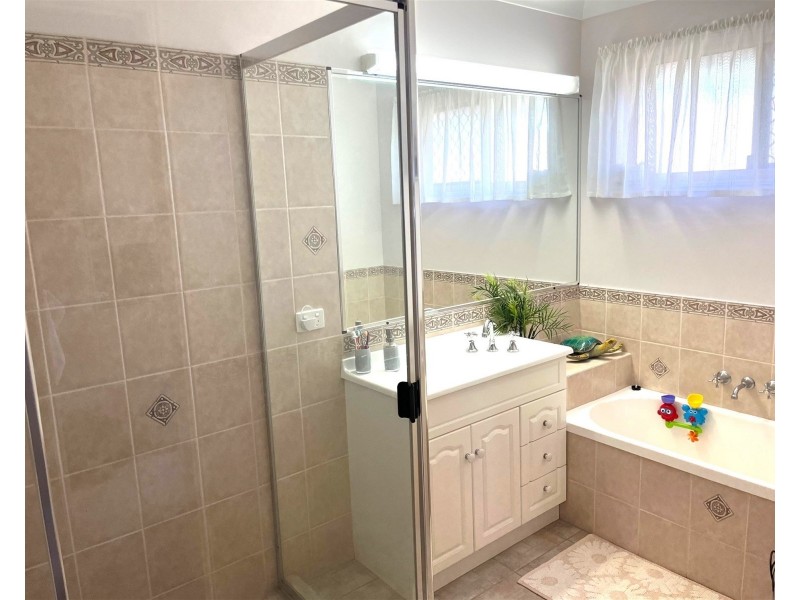 16 Warringal Court, Burrum Heads QLD 4659