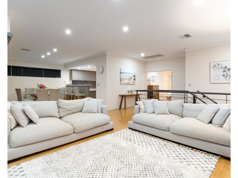 122 Foreshore Drive, Singleton WA 6175
