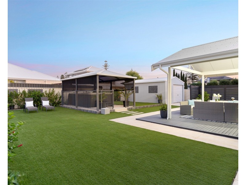 122 Foreshore Drive, Singleton WA 6175