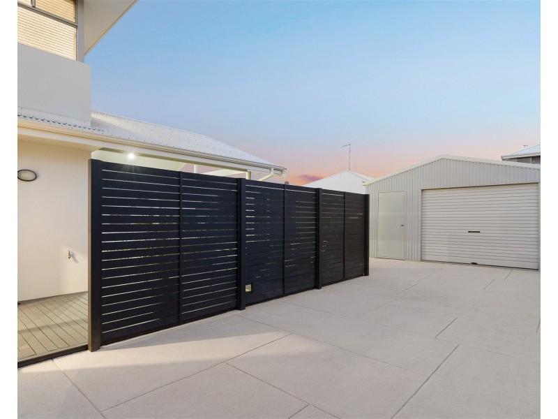 122 Foreshore Drive, Singleton WA 6175
