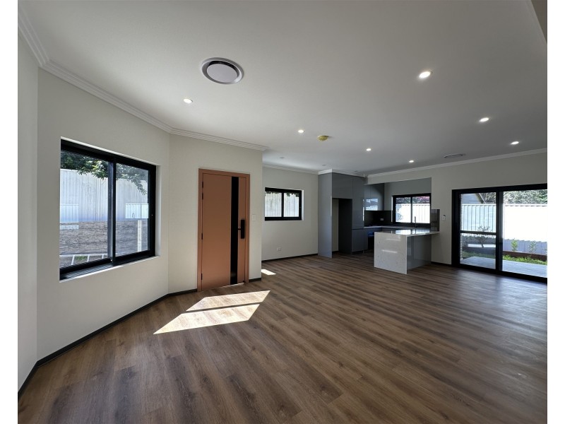 2/33 First Avenue, Eastwood NSW 2122