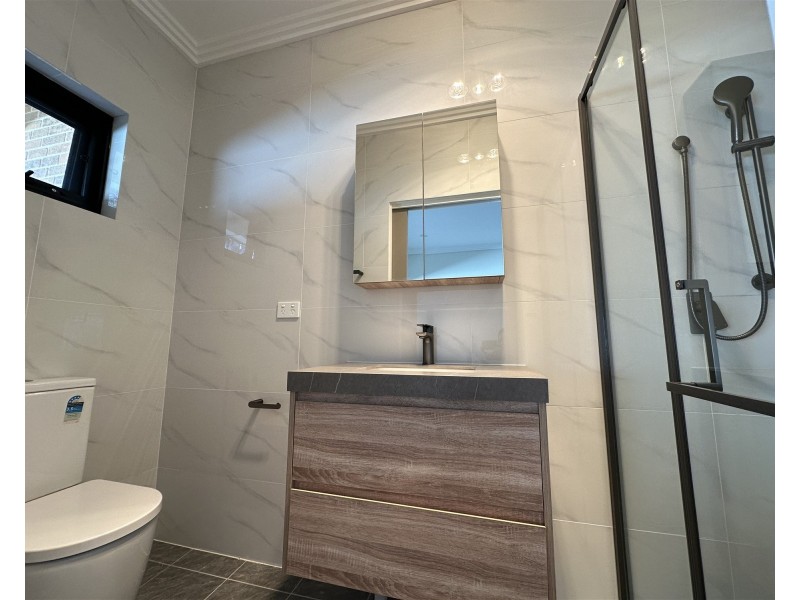 2/33 First Avenue, Eastwood NSW 2122