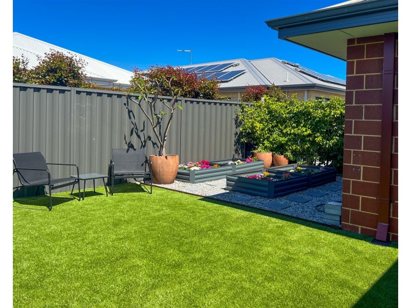 28 Currawong Way, Erskine WA 6210