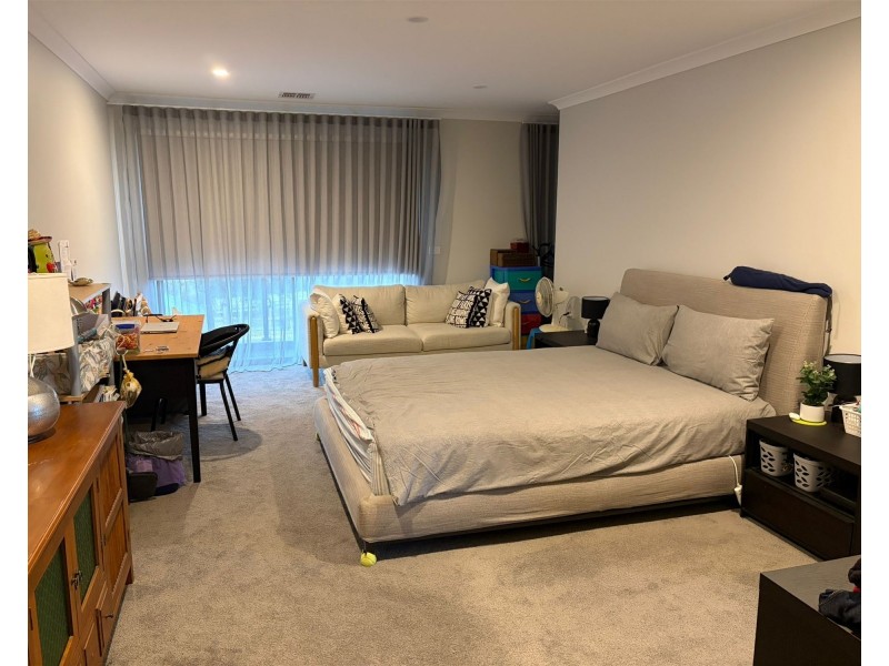 6  Bridgefield Parkway, Rockbank VIC 3335