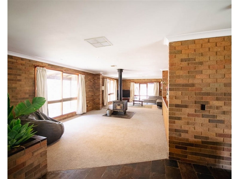 223 Baileys Rd, Wangaratta South VIC 3678