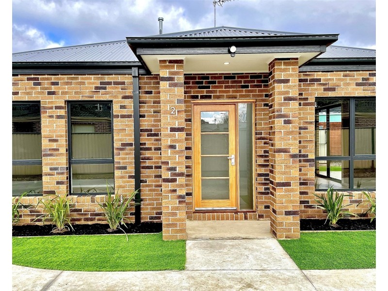 2/106A Beverin Street, Sebastopol VIC 3356