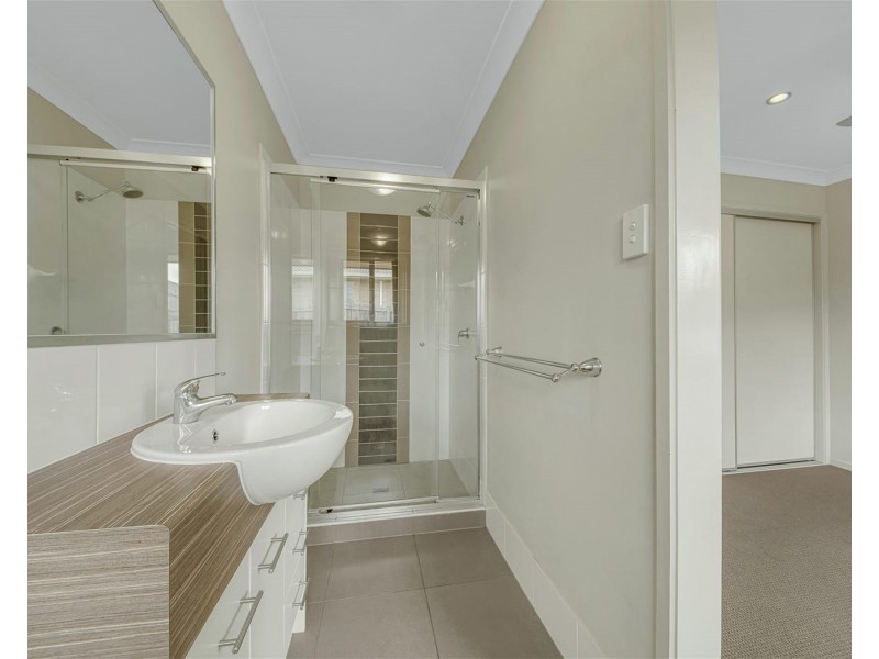 15 Abbey Place, Calliope QLD 4680