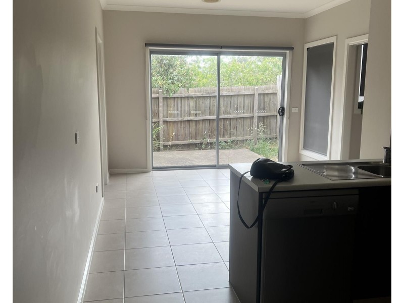 15 Ravenwoods Way, Craigieburn VIC 3064