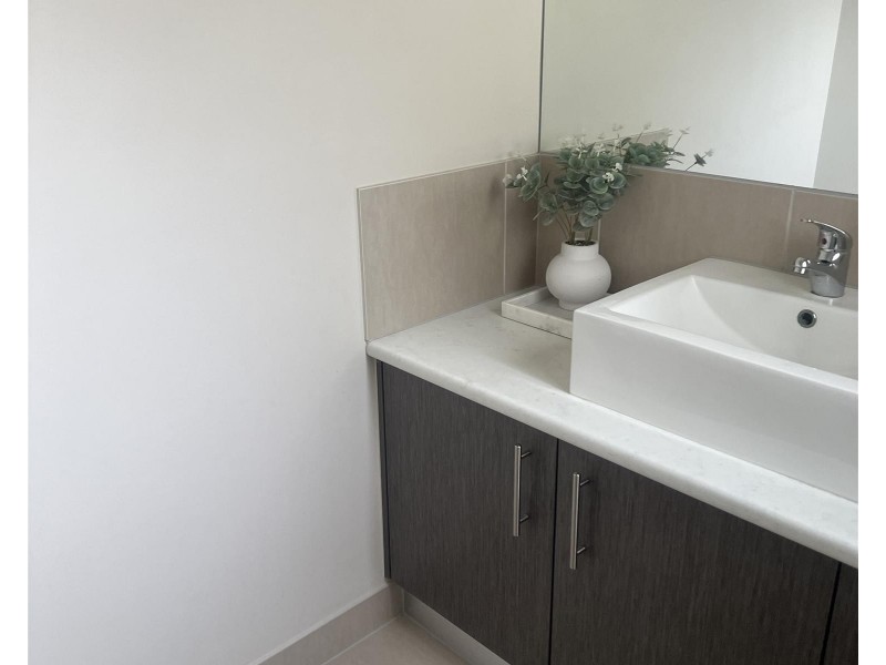 15 Ravenwoods Way, Craigieburn VIC 3064