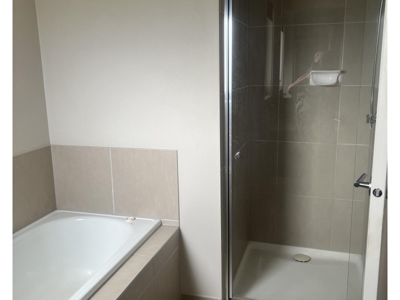 15 Ravenwoods Way, Craigieburn VIC 3064