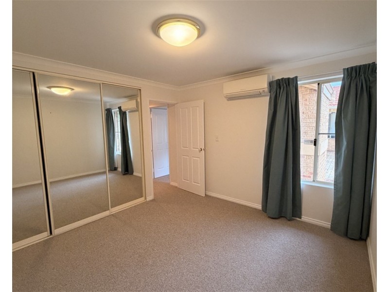 1/46  Crocker Way, Innaloo WA 6018