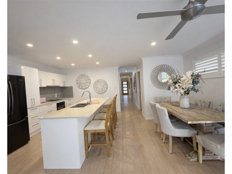 38 Caraway Cres, Banksia Beach QLD 4507