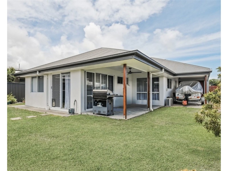 38 Caraway Cres, Banksia Beach QLD 4507