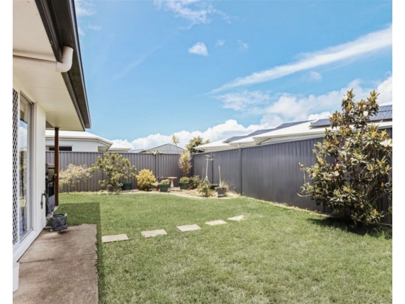 38 Caraway Cres, Banksia Beach QLD 4507