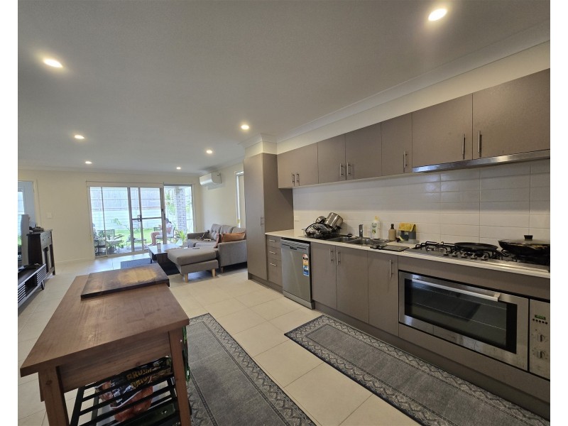 77  Capilano Way, Spring Mountain QLD 4124