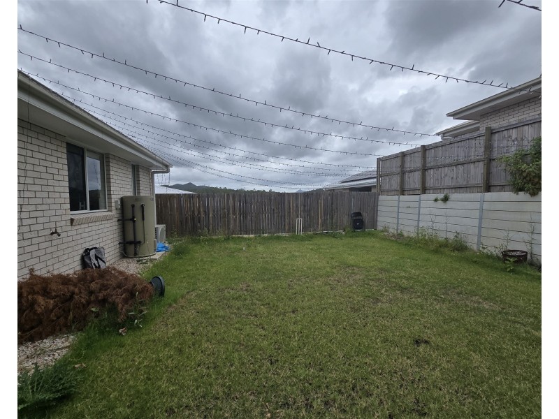 77  Capilano Way, Spring Mountain QLD 4124