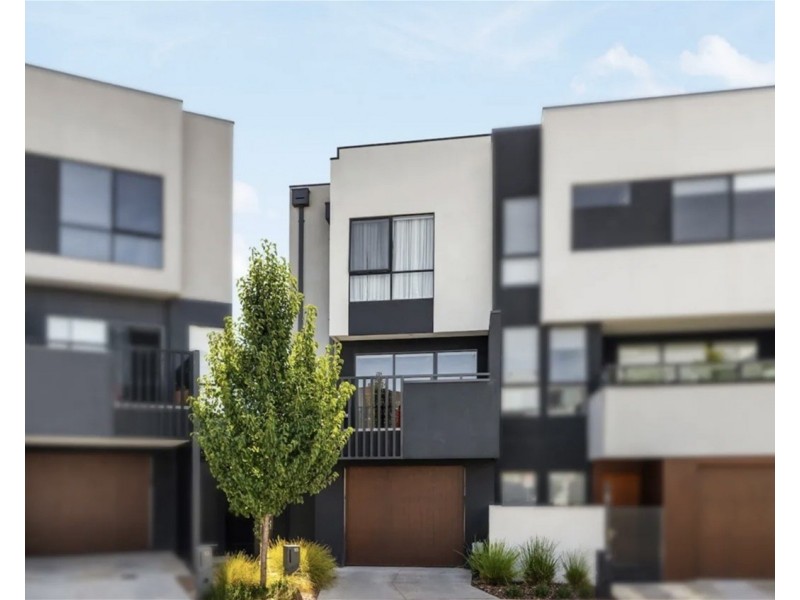 15 Kavanagh Crs, Keilor Downs VIC 3038