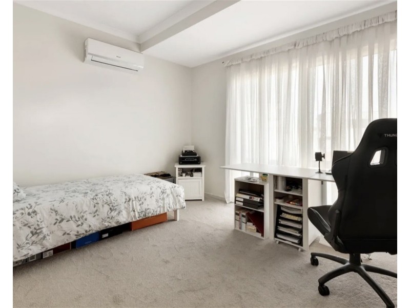 15 Kavanagh Crs, Keilor Downs VIC 3038