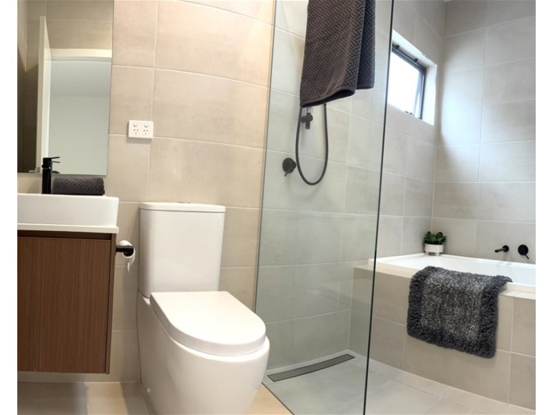 15 Kavanagh Crs, Keilor Downs VIC 3038