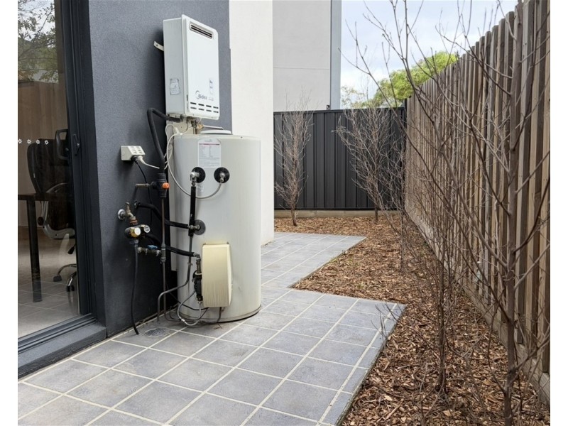 15 Kavanagh Crs, Keilor Downs VIC 3038