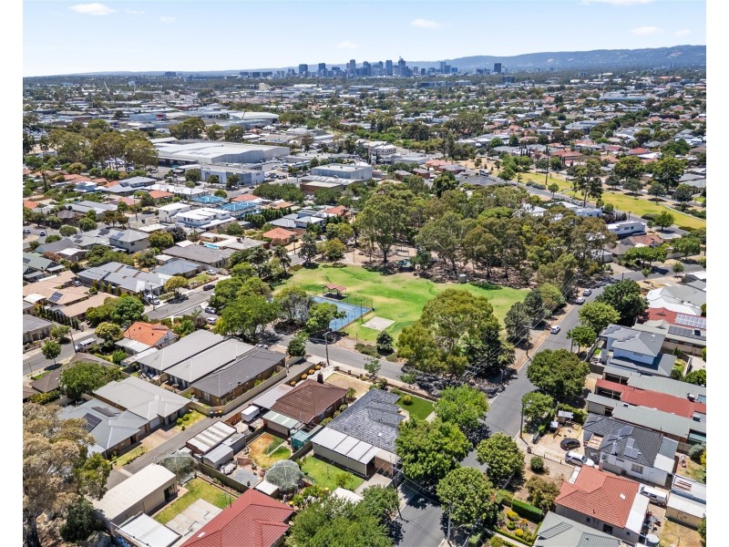10 Park Tce, North Plympton SA 5037