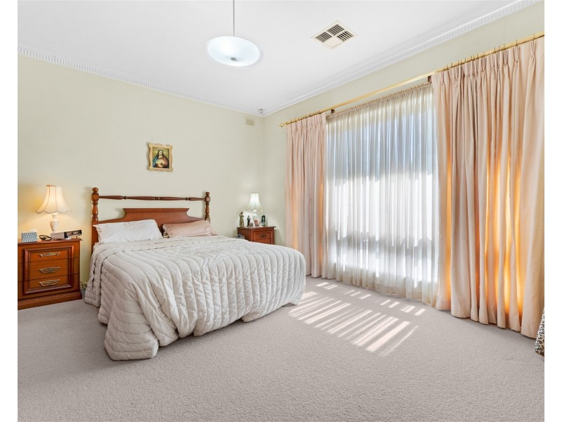 10 Park Tce, North Plympton SA 5037